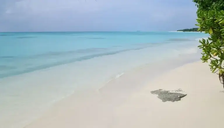 Fulhadhoo Beach