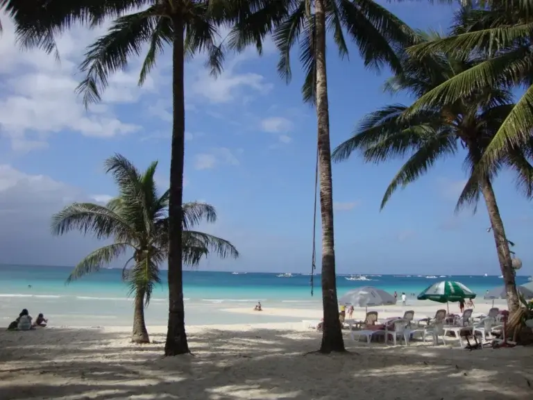 White Beach – plage en Asie